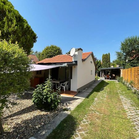 Iker Nyaralo Balatonfenyves Apartment Ngoại thất bức ảnh