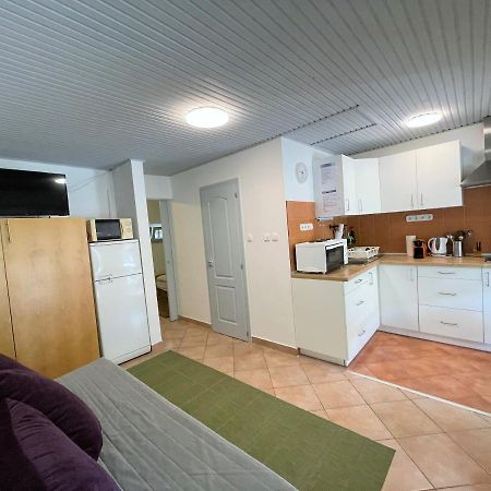 Iker Nyaralo Balatonfenyves Apartment Ngoại thất bức ảnh