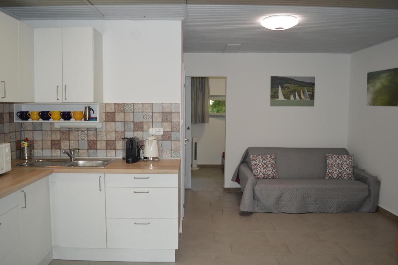 Iker Nyaralo Balatonfenyves Apartment Ngoại thất bức ảnh