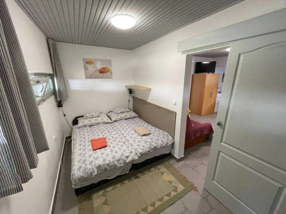 Iker Nyaralo Balatonfenyves Apartment Ngoại thất bức ảnh